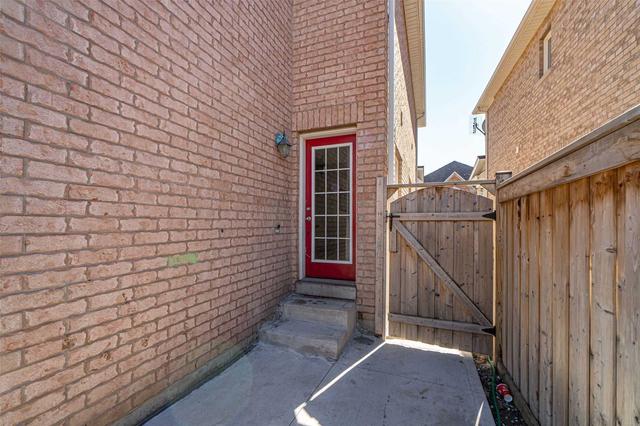 34 Pomell Tr, House semidetached with 3 bedrooms, 4 bathrooms and 3 parking in Brampton ON | Image 30