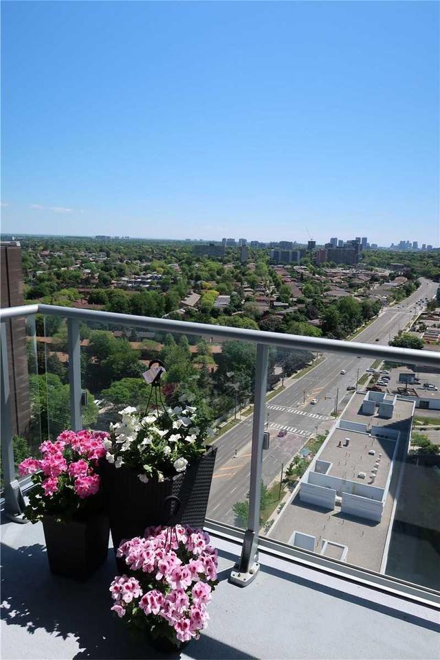 2210 - 2015 Sheppard Ave E, Condo with 2 bedrooms, 2 bathrooms and 1 parking in Toronto ON | Image 8