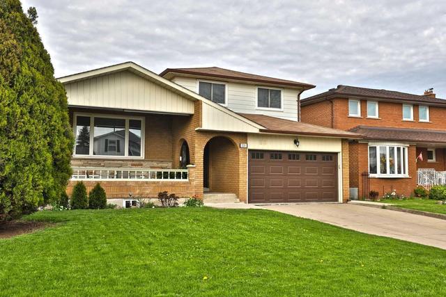 331 Ulric Cres, House detached with 3 bedrooms, 3 bathrooms and 4 parking in Oakville ON | Image 1