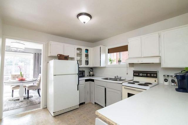 13 East 31st St, House detached with 2 bedrooms, 1 bathrooms and 0 parking in Hamilton ON | Image 37