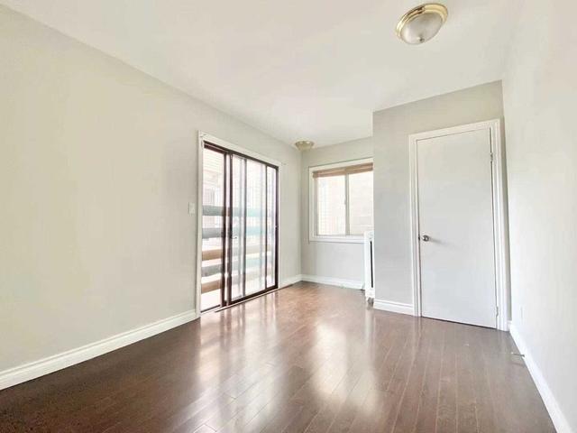 2052a Danforth Ave, House attached with 3 bedrooms, 1 bathrooms and 0 parking in Toronto ON | Image 8