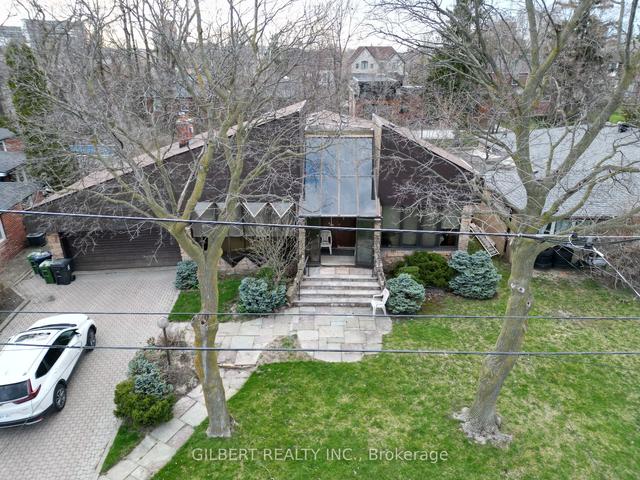 98 Brookview Dr, House detached with 3 bedrooms, 3 bathrooms and 6 parking in Toronto ON | Image 9