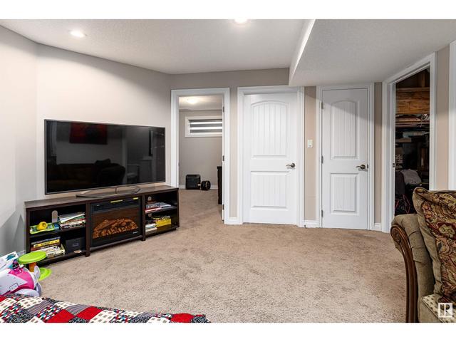3703 28 St Nw, House detached with 4 bedrooms, 3 bathrooms and null parking in Edmonton AB | Image 37