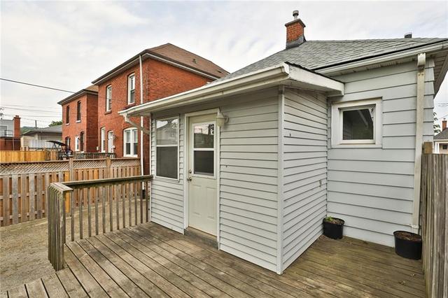 18 Tuxedo Avenue N, House detached with 3 bedrooms, 1 bathrooms and 2 parking in Hamilton ON | Image 15