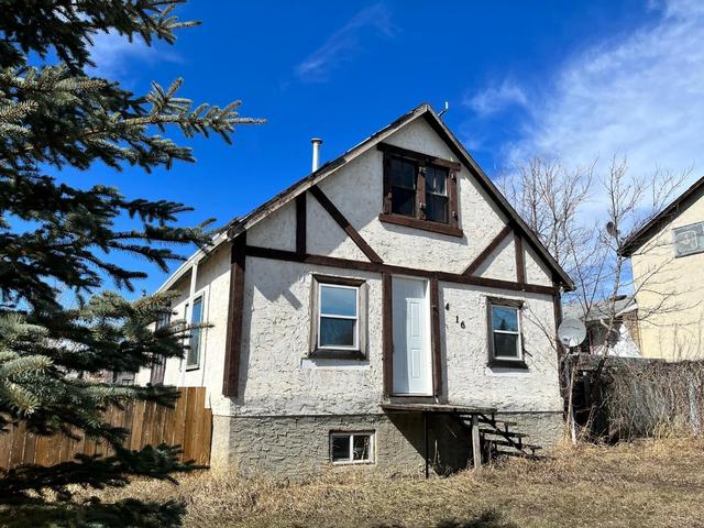 4916 51 Street, House detached with 3 bedrooms, 2 bathrooms and 3 parking in Vermilion River County AB | Image 3