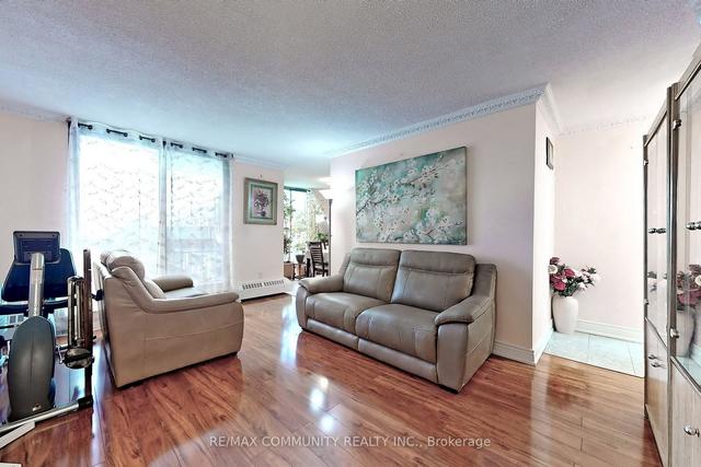823 - 4645 Jane St, Condo with 2 bedrooms, 1 bathrooms and 1 parking in Toronto ON | Image 10