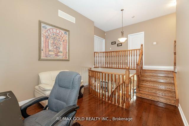 36 Quatro Cres, House detached with 4 bedrooms, 5 bathrooms and 6 parking in Brampton ON | Image 14