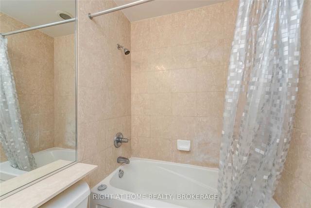 3411 - 761 Bay St, Condo with 2 bedrooms, 2 bathrooms and 1 parking in Toronto ON | Image 10