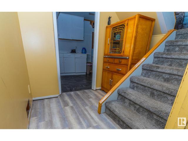 13413 40 St Nw, House attached with 3 bedrooms, 1 bathrooms and 2 parking in Edmonton AB | Image 16