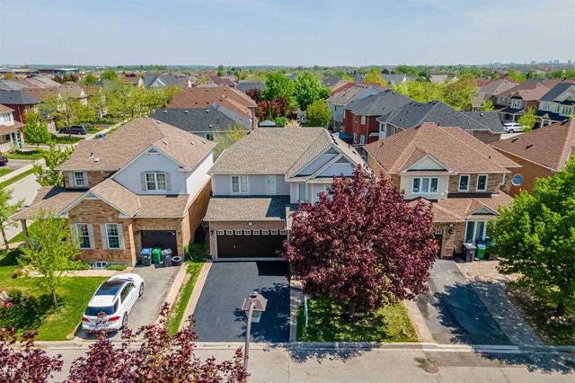 21 Marshmarigold Dr, House detached with 4 bedrooms, 3 bathrooms and 4 parking in Brampton ON | Card Image