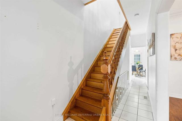 72 Montrose Ave, House detached with 3 bedrooms, 3 bathrooms and 2 parking in Toronto ON | Image 13