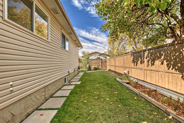156 Deerview Way Se, Home with 3 bedrooms, 1 bathrooms and 1 parking in Calgary AB | Image 38