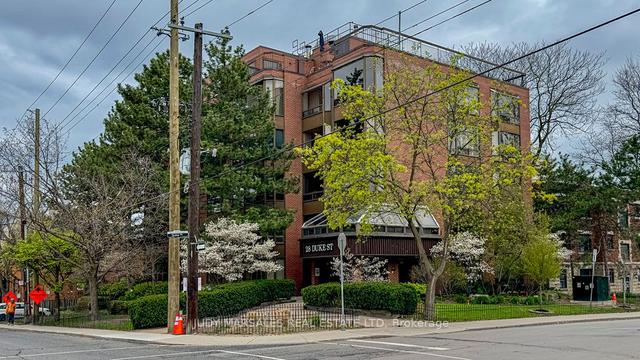 102 - 28 Duke St, Condo with 2 bedrooms, 2 bathrooms and 1 parking in Hamilton ON | Image 12