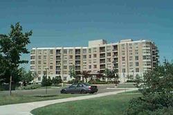601 - 2200 John St, Condo with 3 bedrooms, 2 bathrooms and 2 parking in Markham ON | Card Image