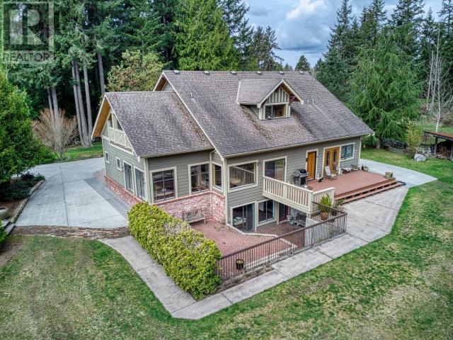5300 Yukon Ave, House detached with 5 bedrooms, 4 bathrooms and null parking in Powell River BC | Image 9