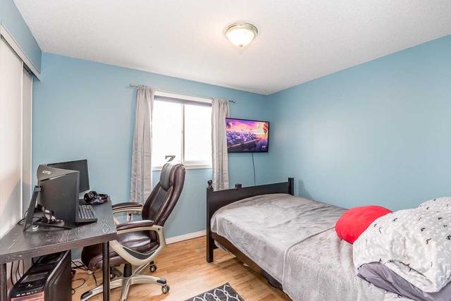 23 Hersey Cres, House detached with 3 bedrooms, 2 bathrooms and 6 parking in Barrie ON | Image 11