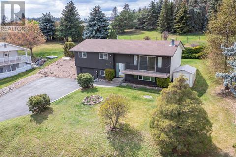 9770 Winview Road, House detached with 4 bedrooms, 2 bathrooms and 3 parking in Lake Country BC | Card Image