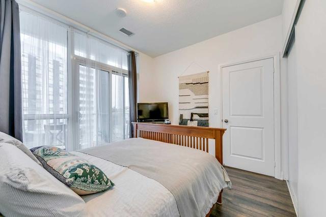 308 - 55 Speers Rd, Condo with 2 bedrooms, 2 bathrooms and 1 parking in Oakville ON | Image 7
