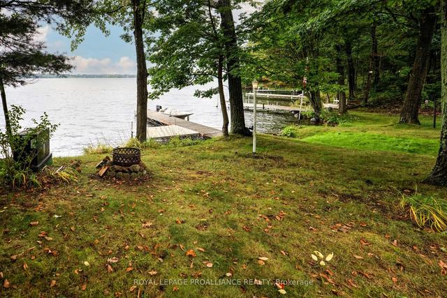 346 North Shore Rd, House detached with 3 bedrooms, 2 bathrooms and 0 parking in Rideau Lakes ON | Image 3