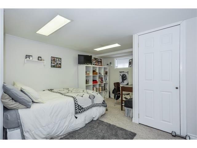 21 Caledonia St, House detached with 4 bedrooms, 2 bathrooms and 5 parking in Guelph ON | Image 4