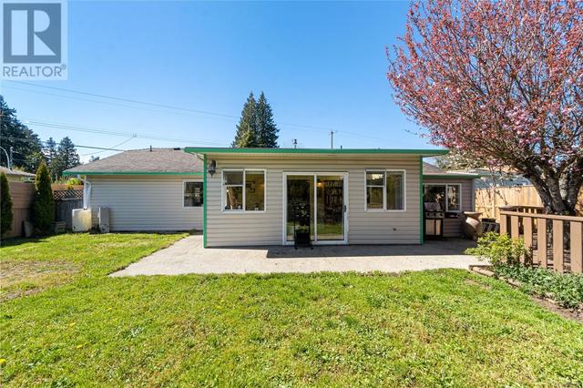 372 Temple St, House detached with 2 bedrooms, 2 bathrooms and 2 parking in Parksville BC | Image 42