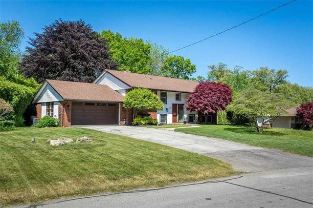 799 Cranston Crt, House detached with 4 bedrooms, 2 bathrooms and 6 parking in Burlington ON | Image 1