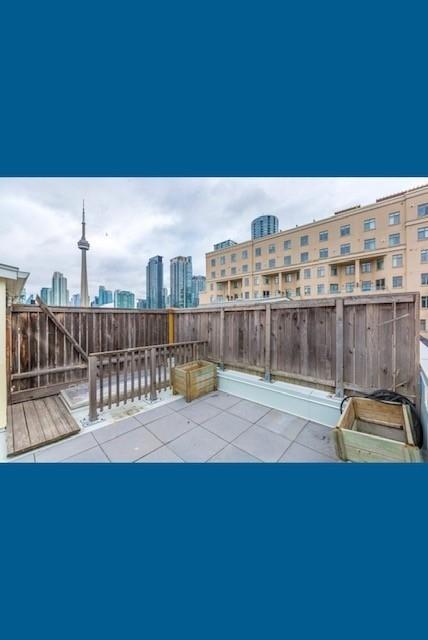 th 3 - 11 Niagara St, Townhouse with 2 bedrooms, 1 bathrooms and 1 parking in Toronto ON | Image 11