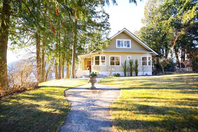 303 Silica Silica Street, House detached with 5 bedrooms, 3 bathrooms and 4 parking in Nelson BC | Image 3
