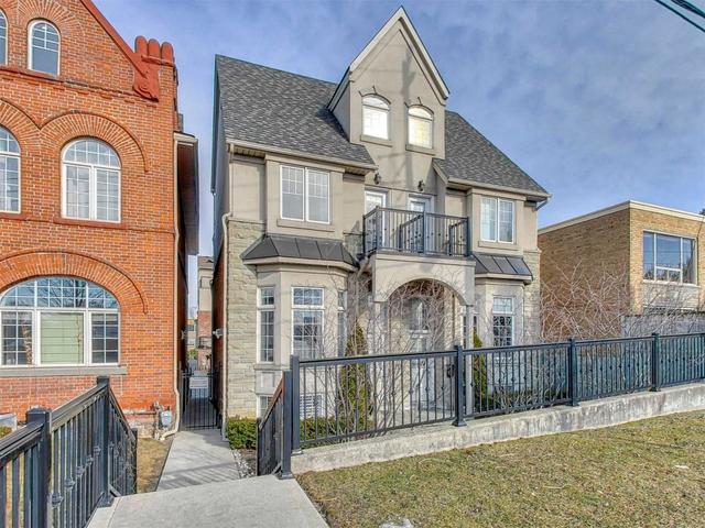 523b Royal York Rd, House attached with 3 bedrooms, 4 bathrooms and 2 parking in Toronto ON | Image 1