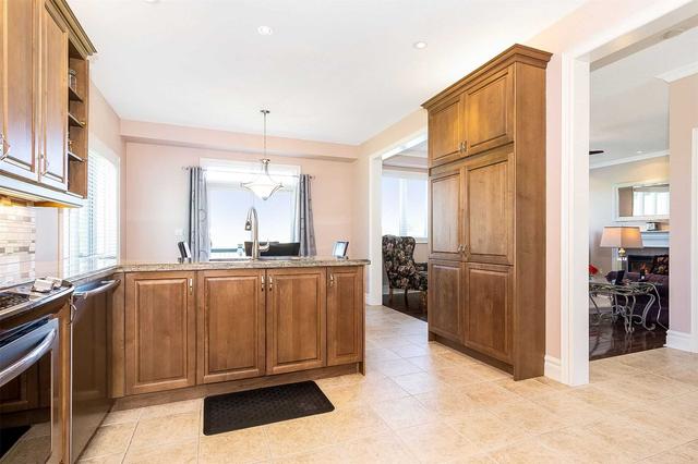 22 Upper Canada Dr, House detached with 4 bedrooms, 4 bathrooms and 10 parking in Erin ON | Image 39