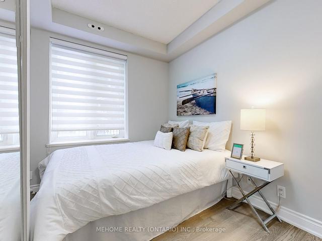 1501 - 28 Sommerset Way, Townhouse with 2 bedrooms, 2 bathrooms and 1 parking in Toronto ON | Image 13