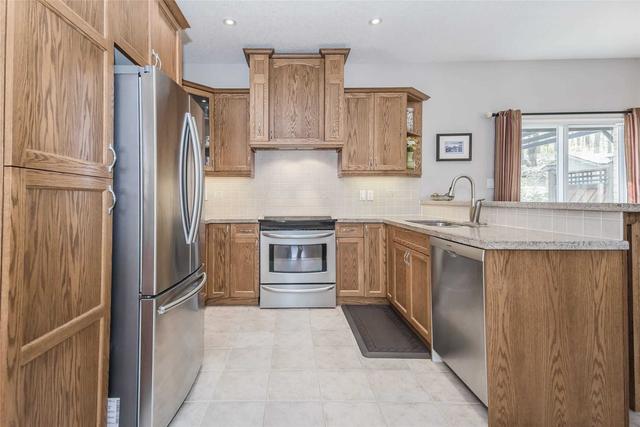 130 Valley Dr, House detached with 3 bedrooms, 3 bathrooms and 6 parking in Cambridge ON | Image 8