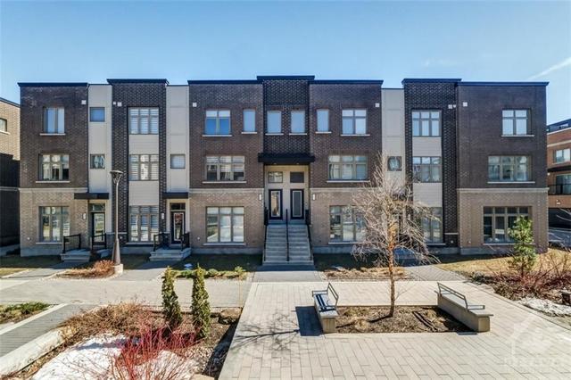 528 Ozawa Private, Townhouse with 4 bedrooms, 3 bathrooms and 2 parking in Ottawa ON | Image 1