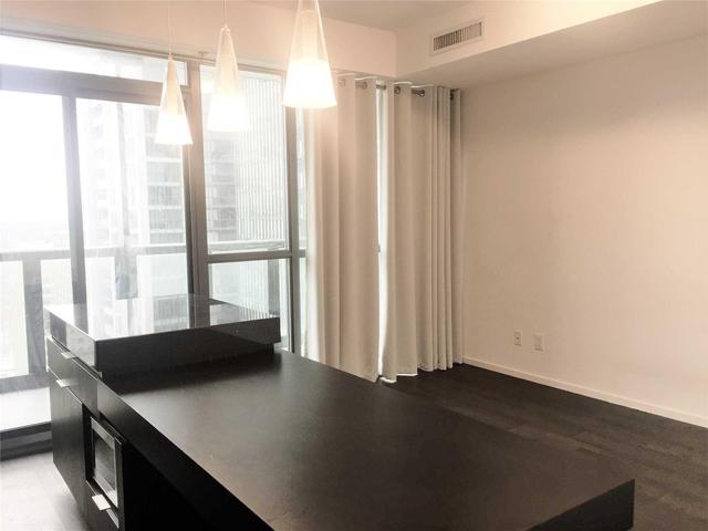 2707 - 101 Charles St E, Condo with 0 bedrooms, 1 bathrooms and null parking in Toronto ON | Image 3