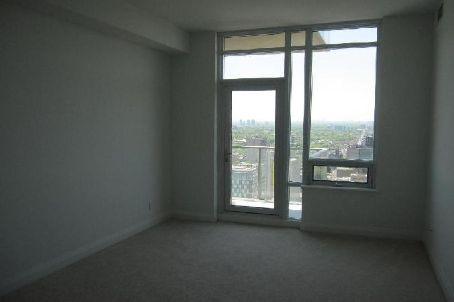 2703 - 1 Bedford Rd, Condo with 2 bedrooms, 3 bathrooms and 2 parking in Toronto ON | Image 6