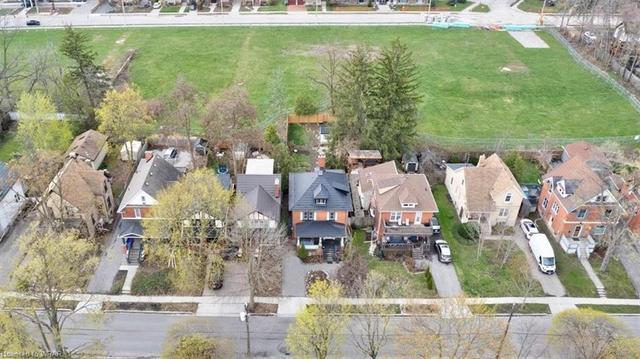 37 Ellen Street W, House detached with 5 bedrooms, 3 bathrooms and null parking in Kitchener ON | Image 37