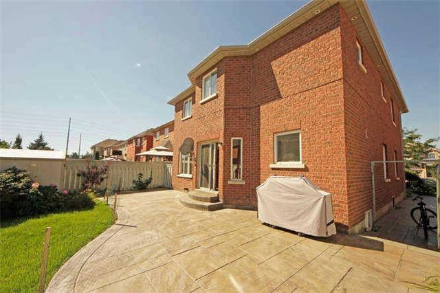 86 Olde Town Rd, House detached with 4 bedrooms, 4 bathrooms and 4 parking in Brampton ON | Image 20