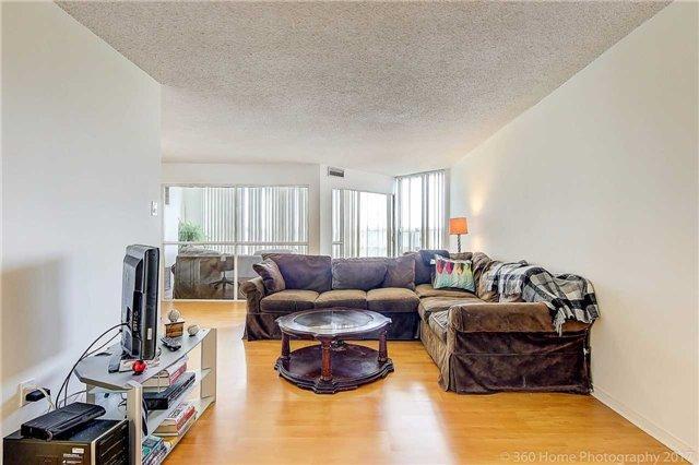803 - 7905 Bayview Ave, Condo with 2 bedrooms, 2 bathrooms and 1 parking in Markham ON | Image 5