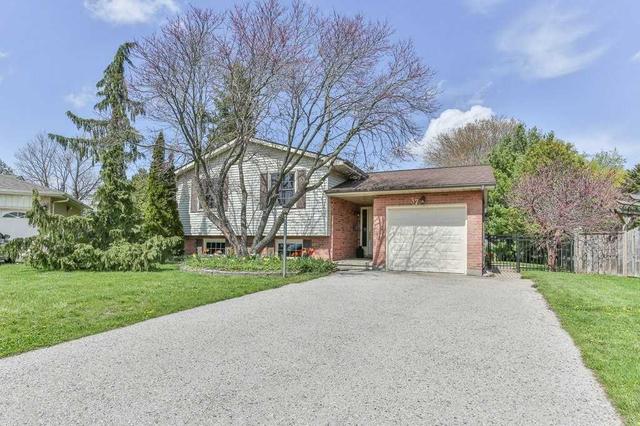 37 Carleton Crt, House detached with 3 bedrooms, 2 bathrooms and 3 parking in Thames Centre ON | Image 1