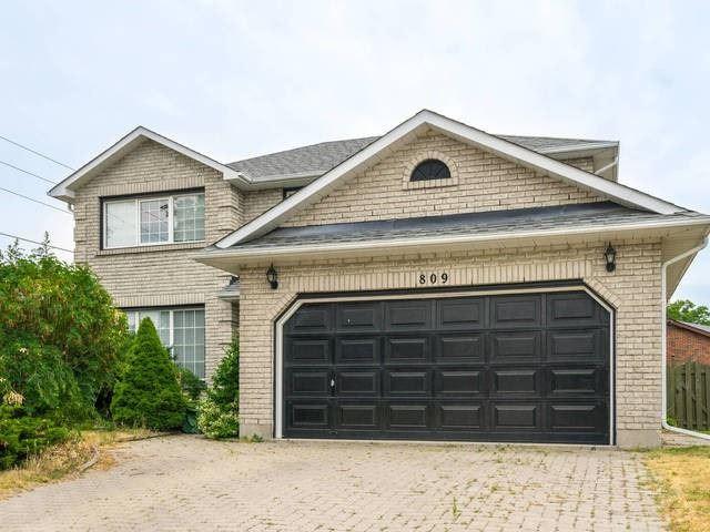 809 Cartref Ave, House detached with 4 bedrooms, 3 bathrooms and 4 parking in Oshawa ON | Image 1