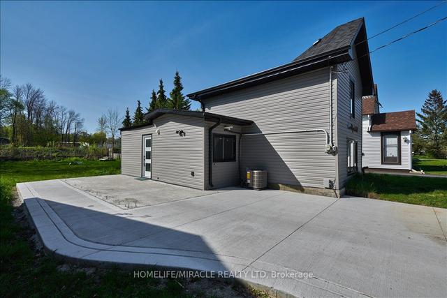 195 Elizabeth St, House detached with 2 bedrooms, 1 bathrooms and 6 parking in Midland ON | Image 5