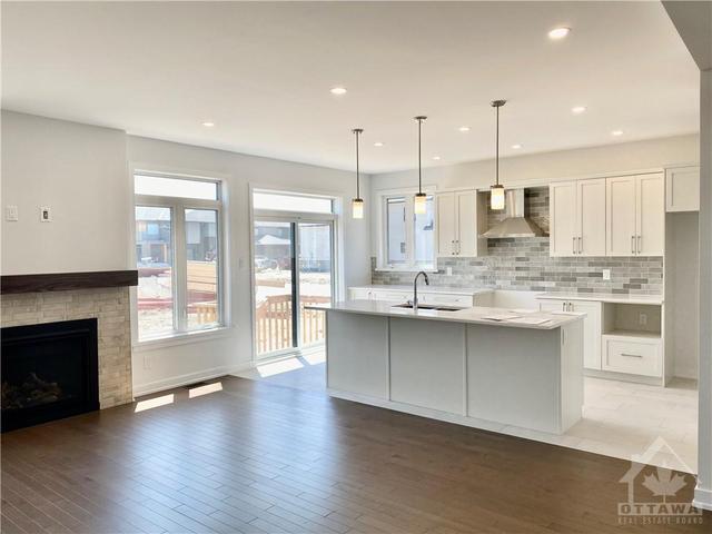794 Chorus Drive, House detached with 4 bedrooms, 3 bathrooms and 6 parking in Ottawa ON | Image 4