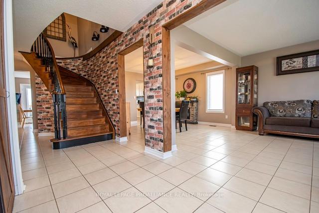 1723 Ravenwood Dr, House detached with 4 bedrooms, 3 bathrooms and 6 parking in Peterborough ON | Image 37