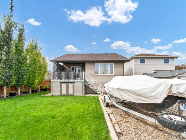 84 Sunset Crescent Sw, House detached with 4 bedrooms, 3 bathrooms and 2 parking in Medicine Hat AB | Image 44