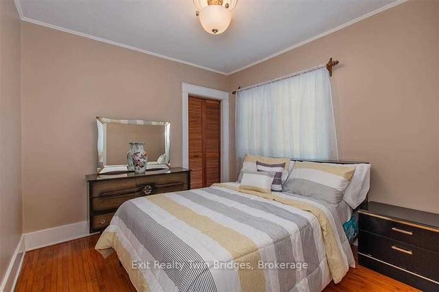 177 Gordon St, House detached with 2 bedrooms, 2 bathrooms and 4 parking in Sarnia ON | Image 7