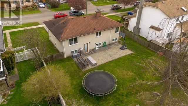 542 Joffre St, House detached with 4 bedrooms, 2 bathrooms and 1 parking in Esquimalt BC | Image 35