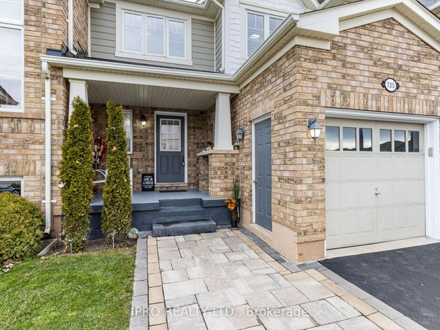 725 Ambroise Cres, House attached with 3 bedrooms, 3 bathrooms and 3 parking in Milton ON | Image 12