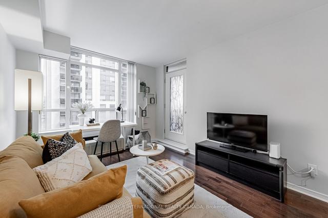 1803 - 155 Beecroft Rd, Condo with 1 bedrooms, 1 bathrooms and 1 parking in Toronto ON | Image 2