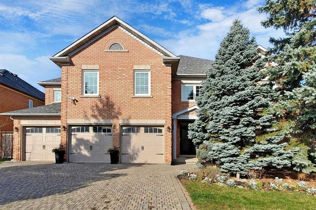 20 Brookshill Cres, House detached with 5 bedrooms, 5 bathrooms and 8 parking in Richmond Hill ON | Card Image