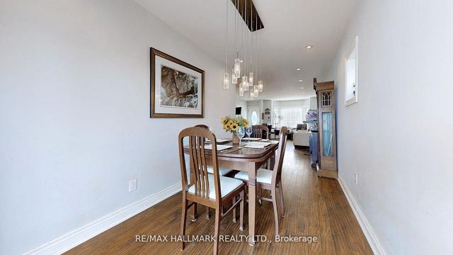 93 Poplar Rd, House detached with 2 bedrooms, 2 bathrooms and 4 parking in Toronto ON | Image 7